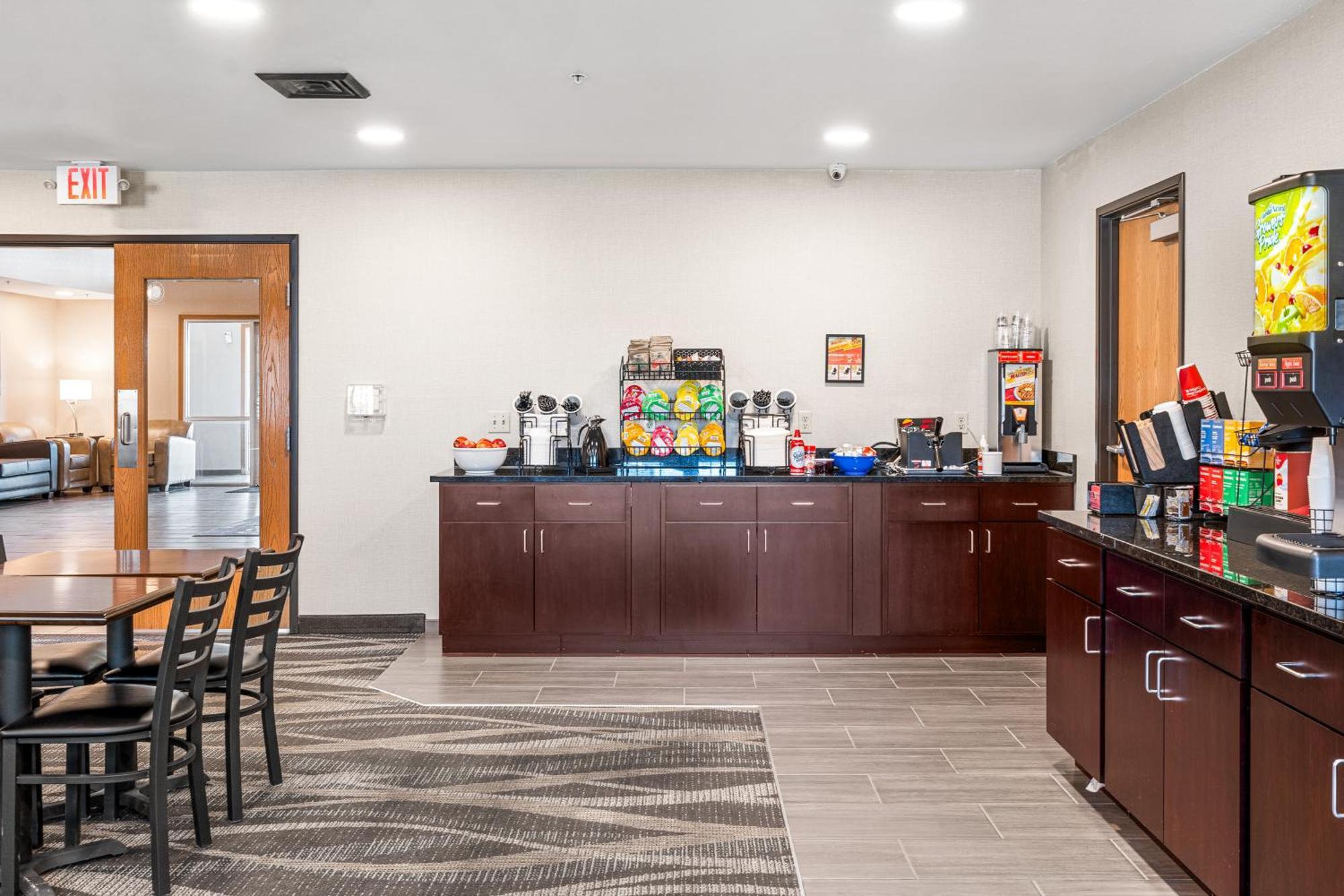 Boarders Inn & Suites By Cobblestone Hotels - Shawano Dış mekan fotoğraf