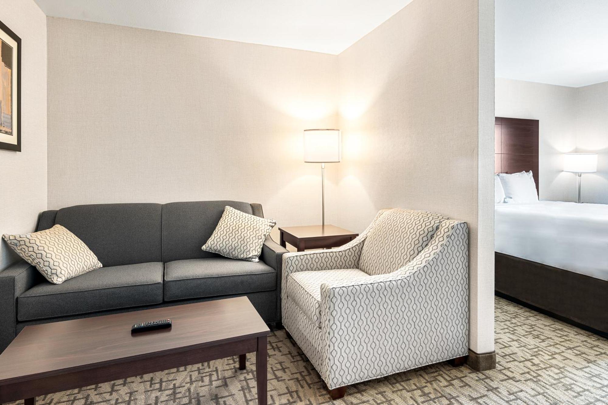 Boarders Inn & Suites By Cobblestone Hotels - Shawano Dış mekan fotoğraf